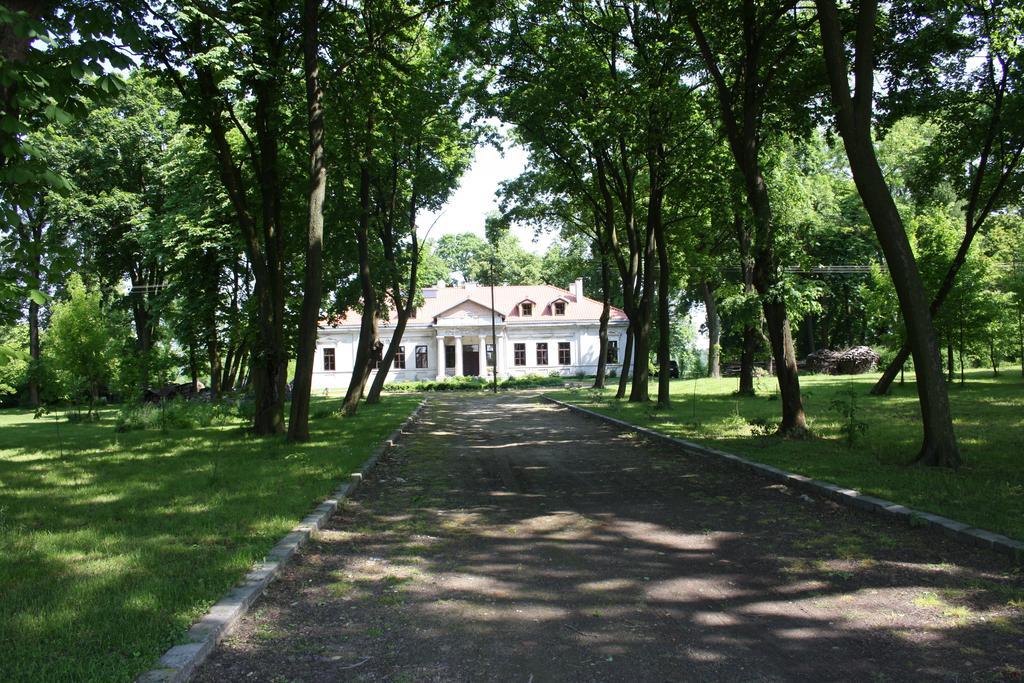 Dwor Privat overnatting Bieganow (Radkow)